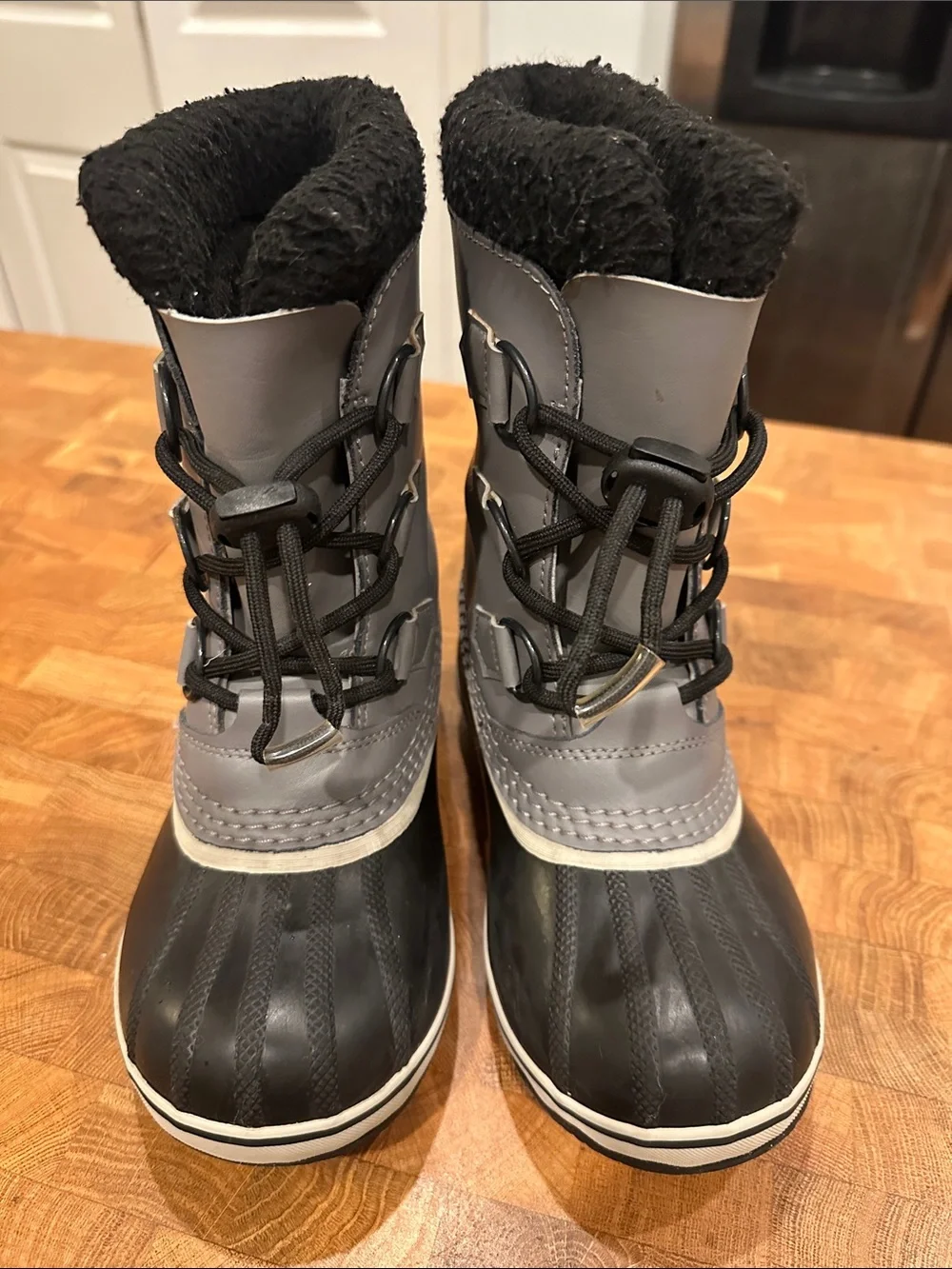 Sorel Kids Yoot Pac boots size 1